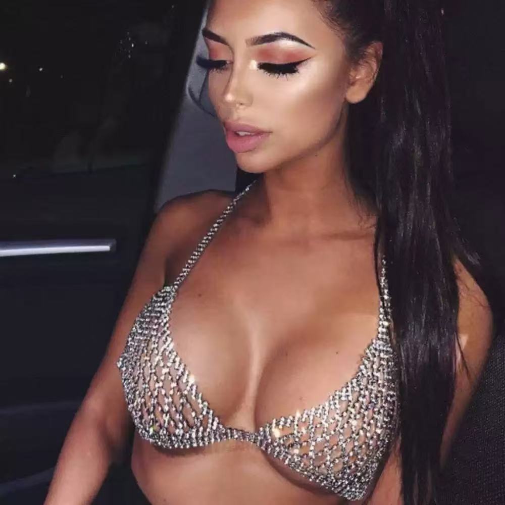 Body Jewelry Chest - 1 つのファッショナブルな光沢のあるラインストーンメッシュチェストチェーンは、女性の日常のパーティーウェアに適しています。