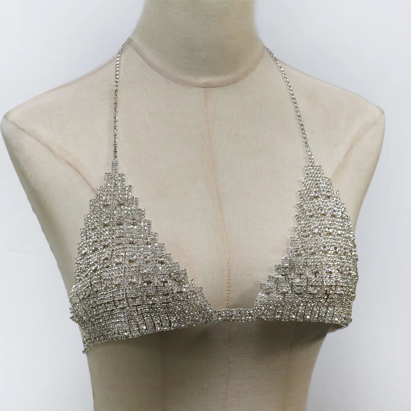 1 個ファッショナブルなネックハンギング高級スタイルフルライ - Body Jewelry Chest のレビューと価格