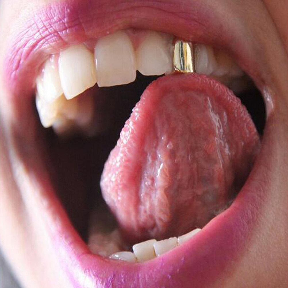2個入りゴールデン歯飾り 光沢のある電気メッキ真鍮製歯飾り  - Body Jewelry Videos のレビューと価格