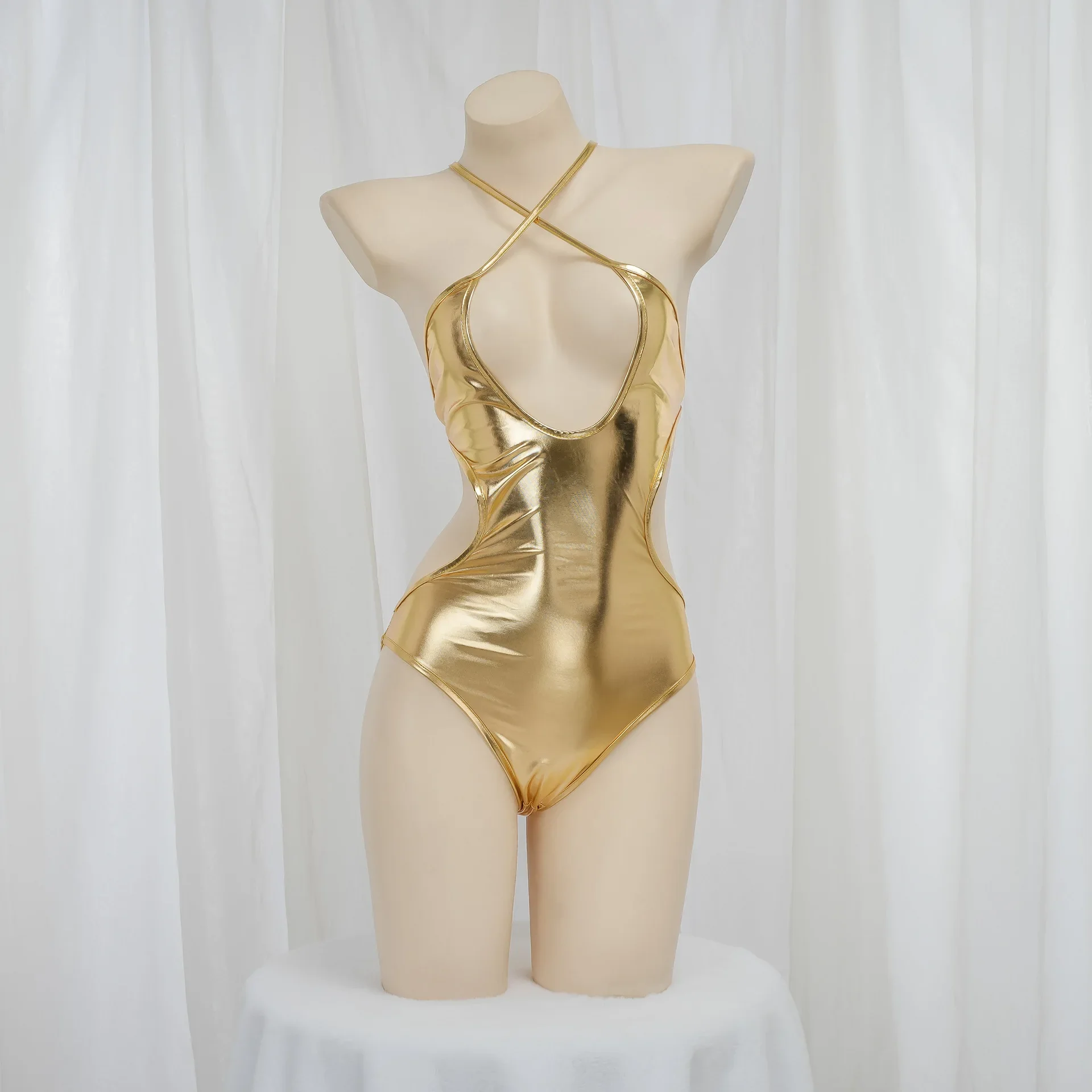 アニメ背中の開いたボディスーツ女性コスプレ衣装日本の水着かわ - Body Jewelry Gold のレビューと価格