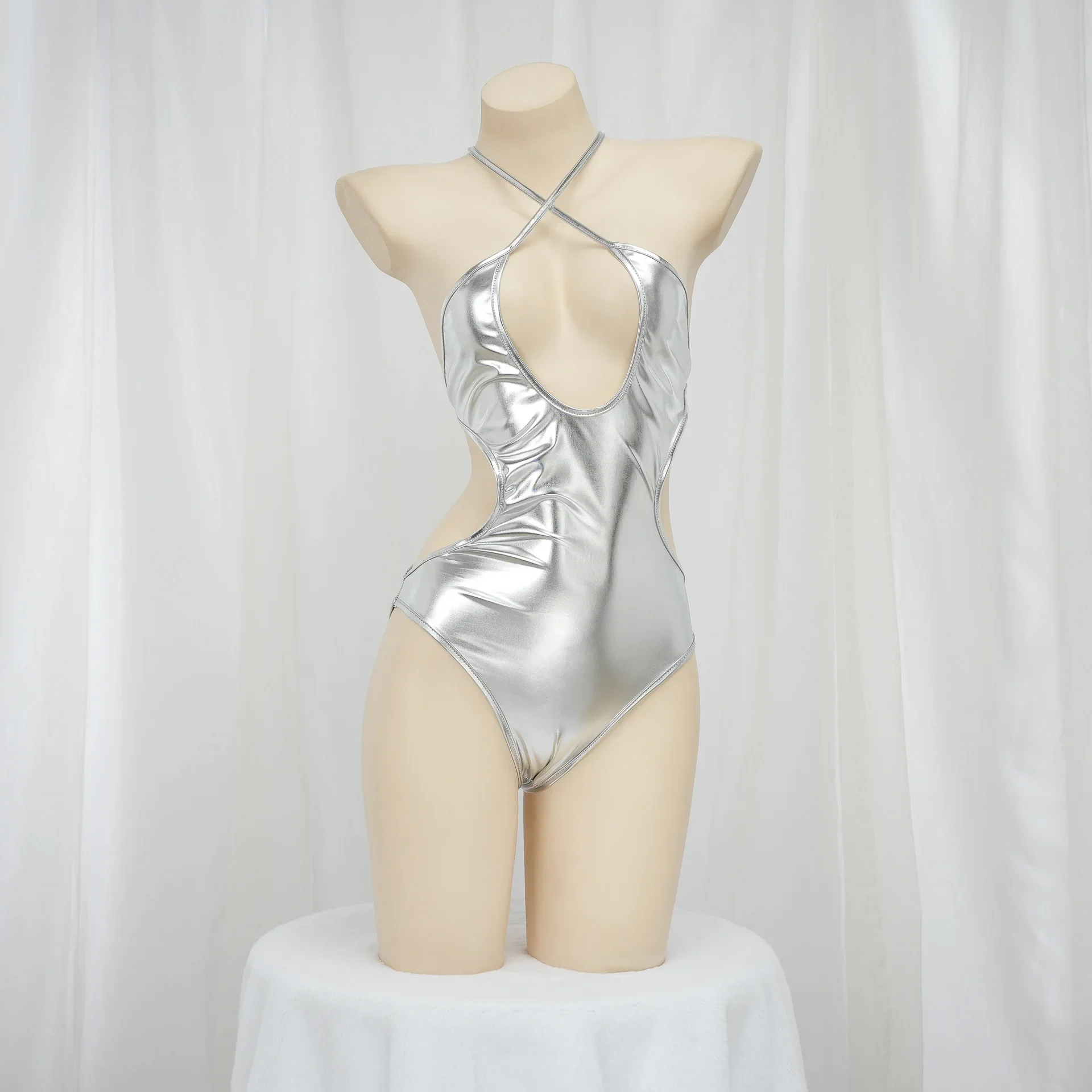 アニメ背中の開いたボディスーツ女性コスプレ衣装日本の水着かわ - Body Jewelry Gold のレビューと価格